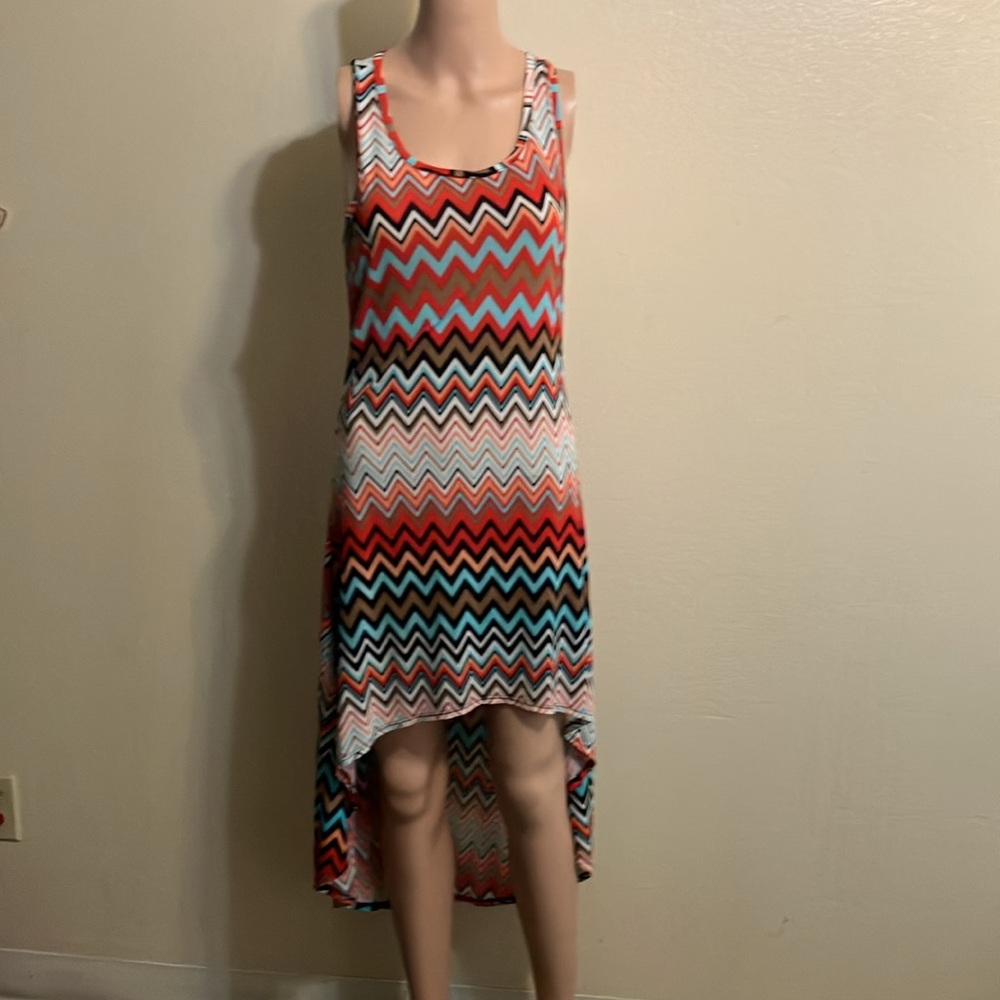 Dress
Multicolor
Sleeveless
Size M